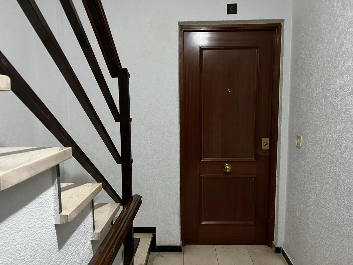 Апартаменты Apartamento La Torre Con Parking Gratuito Кордова Экстерьер фото