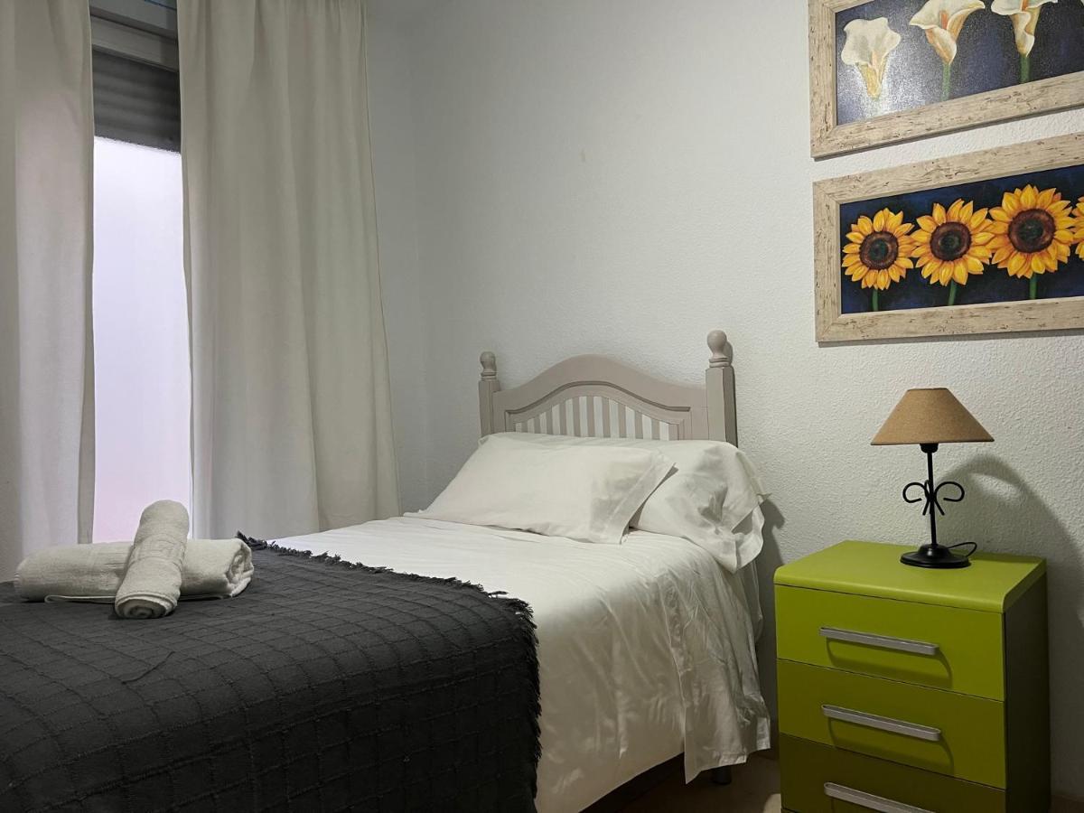 Апартаменты Apartamento La Torre Con Parking Gratuito Кордова Экстерьер фото